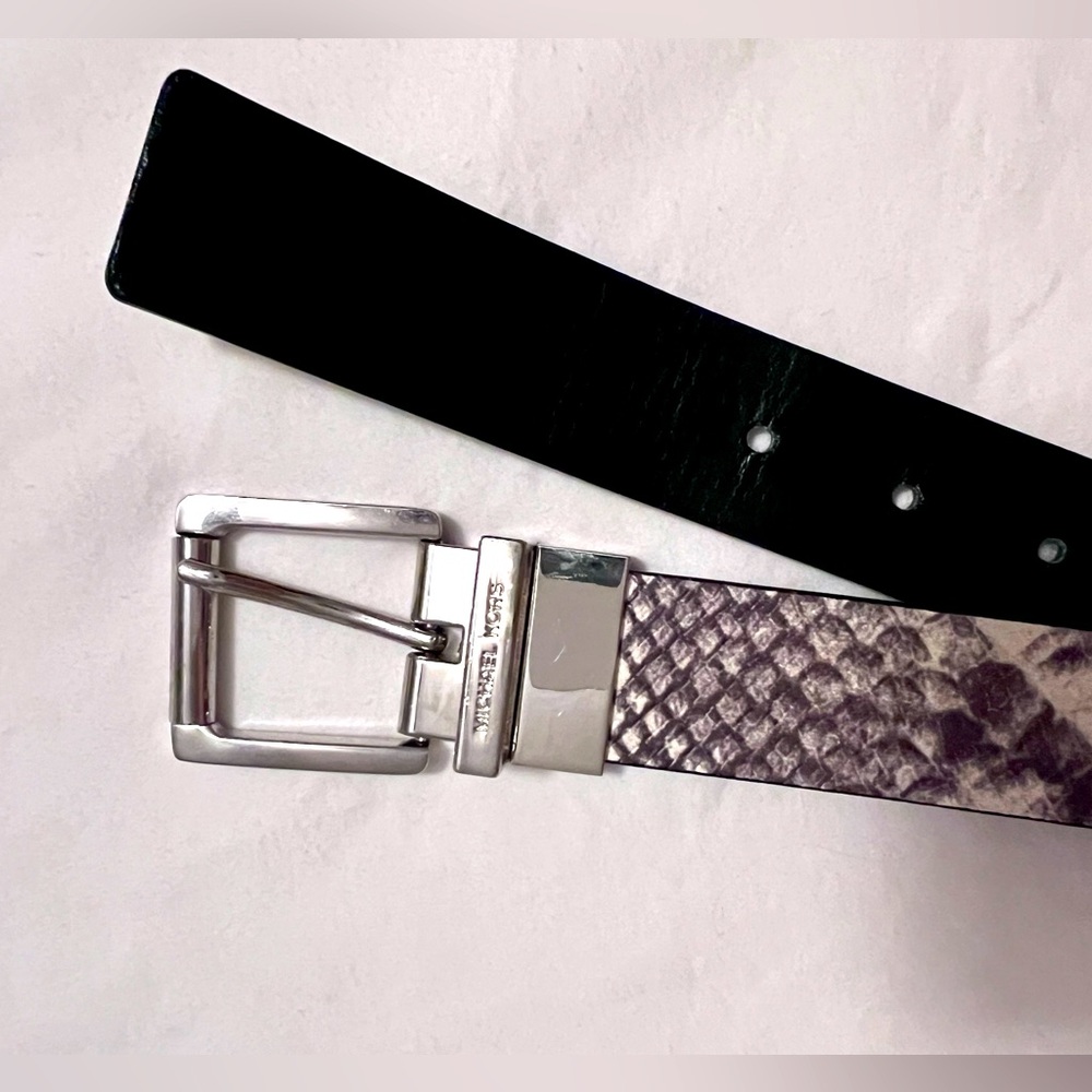 MICHAEL Michael Kors Women's S
Snake/Black Leather Belt